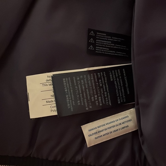 Tommy Hilfiger puffer jacket, Size 4-5 - Picture 6 of 10